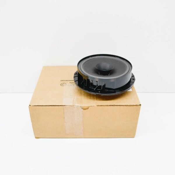5C6035710A - NEW VOLKSWAGEN JETTA MK6 REAR DOOR SPEAKERS 5C6035710A ORIGINAL