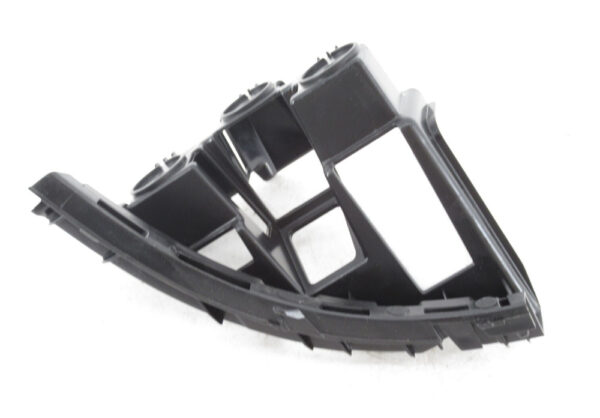 5C6807393E - NEW VOLKSWAGEN JETTA A6 REAR BUMPER LEFT GUIDE PROFILE 5C6807393E ORIGINAL