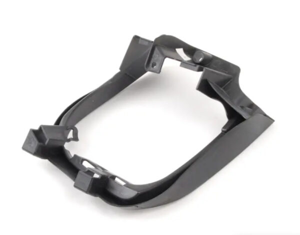 5C6807724 - NEW VOLKSWAGEN JETTA A6 MK6 FRONT RIGHT SIDE FOG LIGHT BRACKET 5C6807724