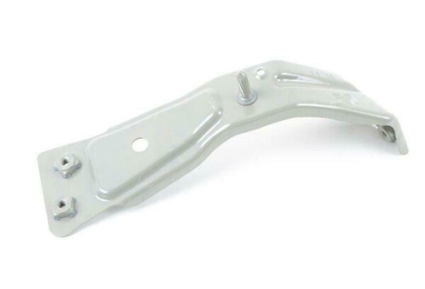 5C6821135 - NEW VOLKSWAGEN JETTA A6 FRONT LEFT FENDER STRUT 5C6821135 GENUINE