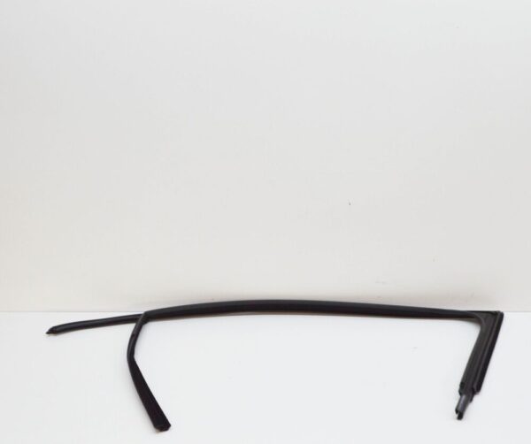 5C68374325AP - NEW VOLKSWAGEN JETTA A6 FRONT RIGHT WINDOW GUIDE 5C68374325AP ORIGINAL