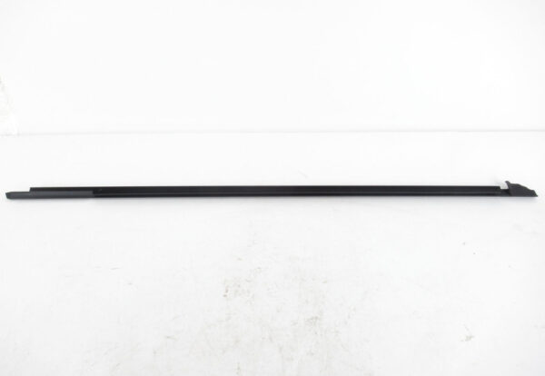 5C6837477B - NEW VW JETTA A6 FRONT LEFT DOOR WINDOW APERTURE SEAL OUTER 5C6837477B5AP OEM