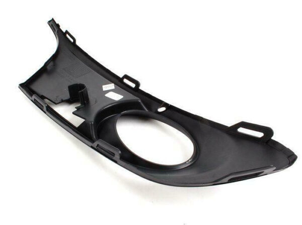 5C6853665B9B9 - NEW VOLKSWAGEN JETTA A6 FRONT BUMPER LEFT VENT GRILLE 5C6853665B9B9 ORIGINAL