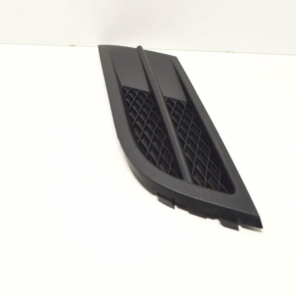 5C6853666G9B9 - NEW VOLKSWAGEN JETTA MK6 FRONT RIGHT FOG LIGHT GRILL 5C6853666G9B9