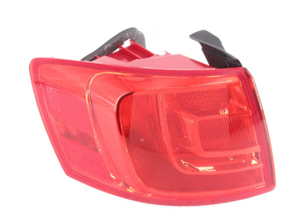 5C6945095D - NEW VOLKSWAGEN JETTA A6 REAR LEFT OUTER TAILLIGHT 5C6945095D