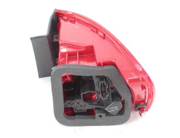 5C6945095D - NEW VOLKSWAGEN JETTA A6 REAR LEFT OUTER TAILLIGHT 5C6945095D