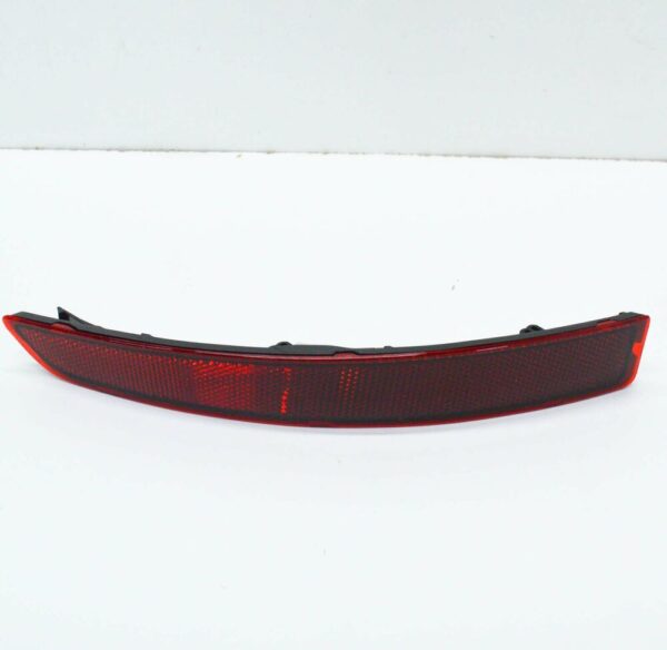 5C6945105B - NEW VOLKSWAGEN JETTA REAR LEFT REFLECTOR 5C6945105B