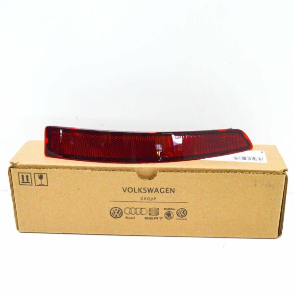 5C6945105B - NEW VOLKSWAGEN JETTA REAR LEFT REFLECTOR 5C6945105B