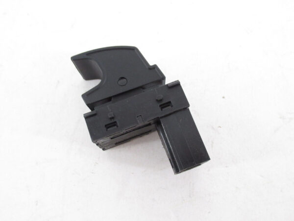5C6959831REH - NEW VW JETTA A6 FRONT LEFT DOOR REAR LID LOCK BUTTON LHD 5C6959831REH