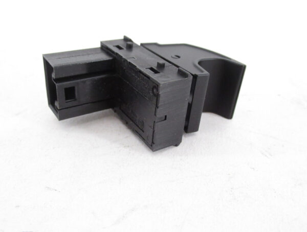 5C6959831REH - NEW VW JETTA A6 FRONT LEFT DOOR REAR LID LOCK BUTTON LHD 5C6959831REH