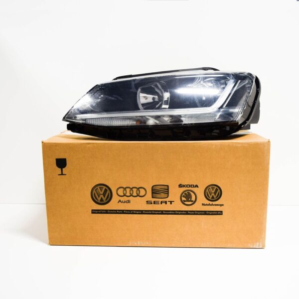 5C7941005K - Volkswagen Jetta A6 halogen headlights front left LHD 5C7941005K NEW ORIGINAL