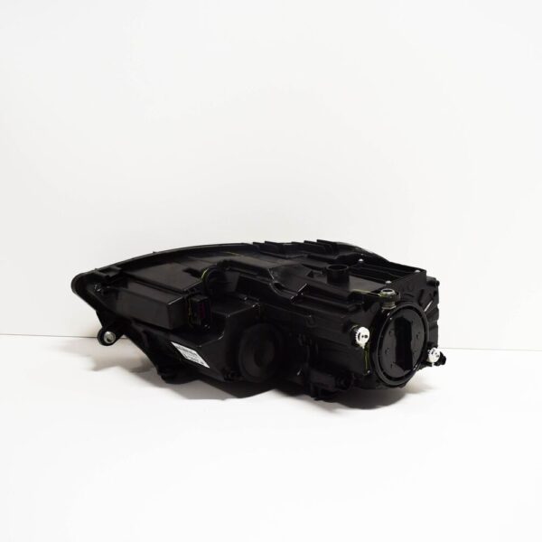5C7941005K - Volkswagen Jetta A6 halogen headlights front left LHD 5C7941005K NEW ORIGINAL