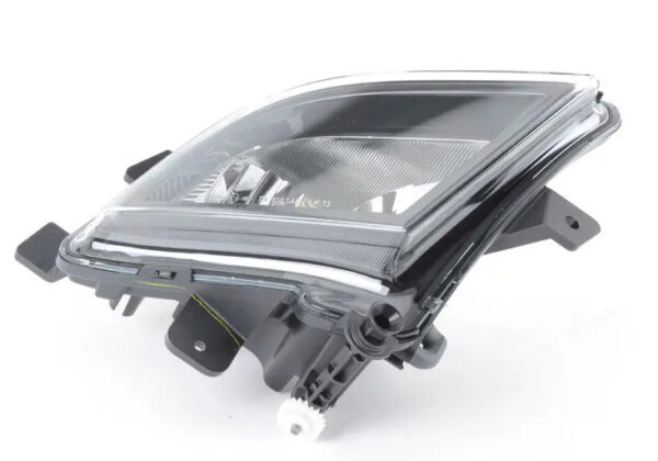 5C7941700R - NEW VW JETTA A6 FRONT RIGHT FOG LIGHT 5C7941700R ORIGINAL