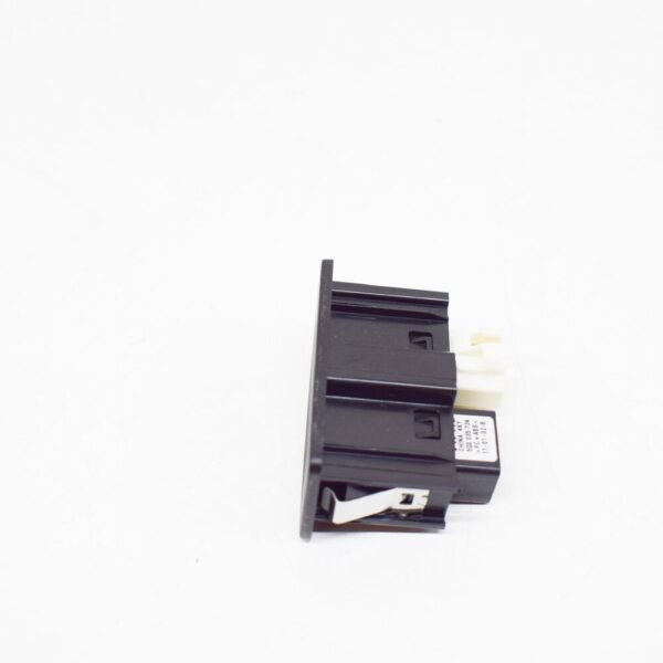 5G0035222C - Volkswagen GOLF MK7 USB and AUX-IN Port 5G0035222C New