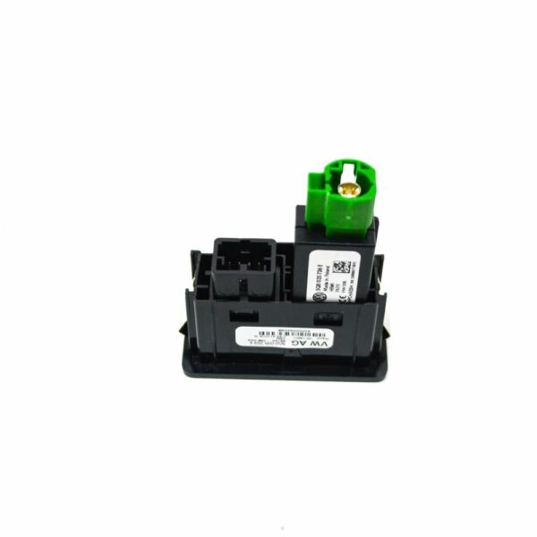 5G0035222E - NEW VW BEETLE A5 USB AND AUX IN CONNECTION 5G0035222E