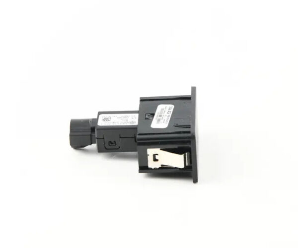 5G0035222K - NEW VW TOUAREG CR USB CONNECTOR 5G0035222K ORIGINAL