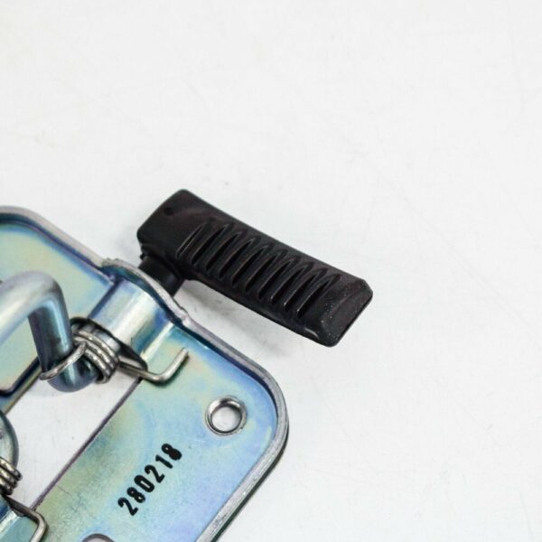 5G0823186B - NEW VOLKSWAGEN GOLF MK7 FRONT BONNET HOOD HOOK LOCK 5G0823186B ORIGINAL