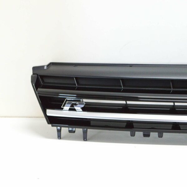 5G0853651E - New Genuine VOLKSWAGEN GOLF Front Center Radiator Grill 5G0853651EADQ OEM
