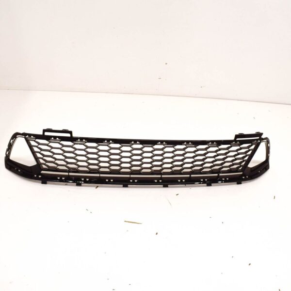 5G0853677AA041 - NEW VW GOLF MK7 FRONT BUMPER LOWER GRILLE 5G0853677AA041 ORIGINAL