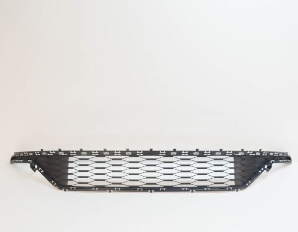 5G0853677AC9B9 - VW GOLF MK7 FRONT BUMPER LOWER CENTRE GRILLE 5G0853677AC9B9 NEW GENUINE