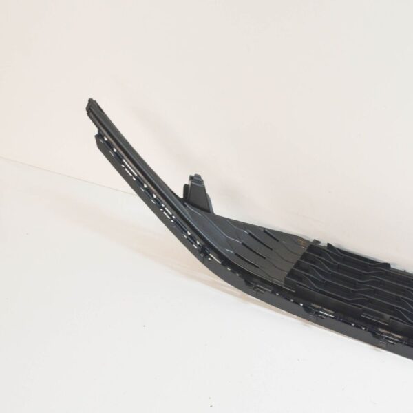 5G0853677AC9B9 - VW GOLF MK7 FRONT BUMPER LOWER CENTRE GRILLE 5G0853677AC9B9 NEW GENUINE
