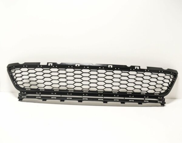 5G0853677AF9B9 - NEW VW GOLF MK7 FRONT BUMPER CENTER LOWER GTI GRILLE 5G0853677AF9B9 ORIGINAL
