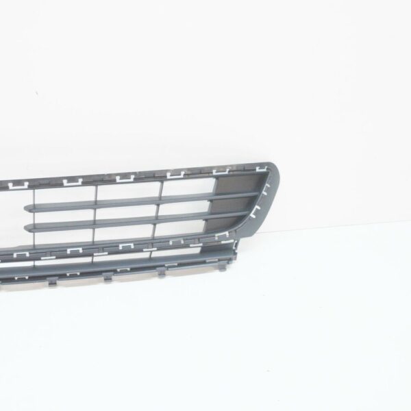 5G0853677B9B9 - NEW VOLKSWAGEN GOLF MK7 FRONT BUMPER LOWER GRILLE 5G0853677B9B9 2015