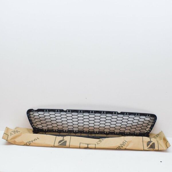 5G0853677C9B9 - NEW VW GOLF MK5 FRONT BUMPER CENTER LOWER GRILLE 5G0853677C9B9 2015 ORIGINAL