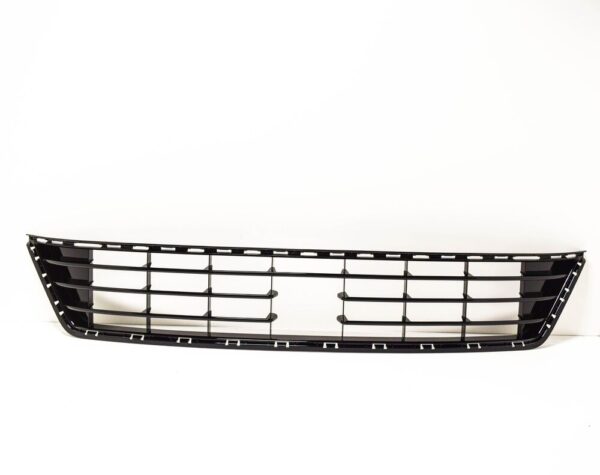 5G0853677G041 - VW GOLF VII 5G1,BQ1,BE1,BE2 Front Bumper Lower Center R Grill 5G0853677G041 NEW