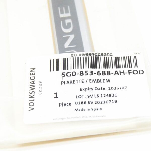 5G0853688AH - VW Golf 5G MK7 fender right manufacturer badge 5G0853688AHFOD NEW ORIGINAL