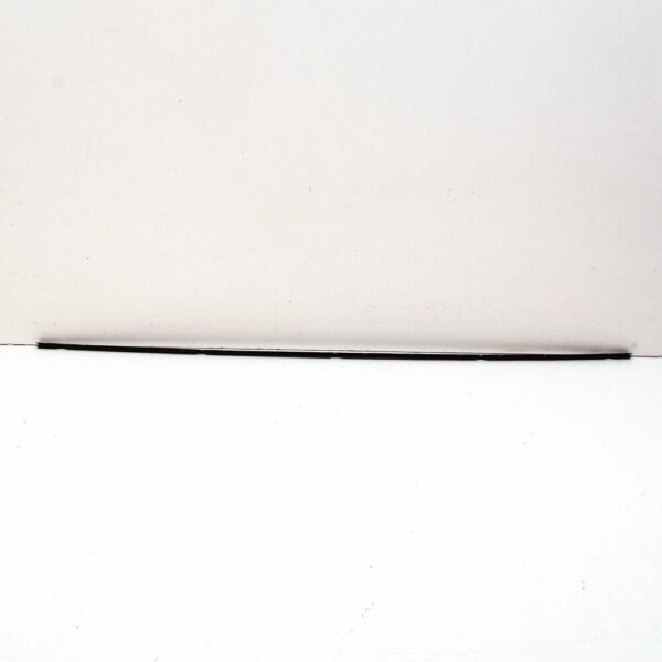 5G0854542 - NEW VW GOLF MK7 5G FRONT WINDSHIELD RIGHT MOLDING BRACKET 5G0854542 ORIGINAL