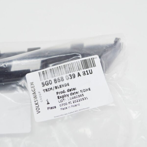 5G0868039A81U - VW GOLF MK7 Front Left Door Pull Handle Trim 5G0868039A81U NEW GENUINE