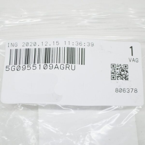 5G0955109AGRU - VW Golf MK7 GTI GTD Front Left Headlight Washer Cap 5G0955109AGRU NEW GENUINE