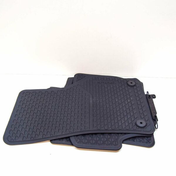 5G1061500A82V - NEW VOLKSWAGEN GOLF MK7 RUBBER BLACK FLOOR MATS LHD 5G1061500A82V