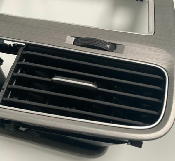 5G2819728AGDMD - NEW VW GOLF MK7 DASHBOARD CENTER AIR VENT RHD 5G2819728AGDMD ORIGINAL