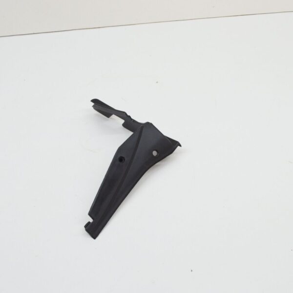 5G6807350 - NEW VOLKSWAGEN GOLF MK7 REAR DIFFUSER MOUNTING BRACKET - RIGHT 5G6807350