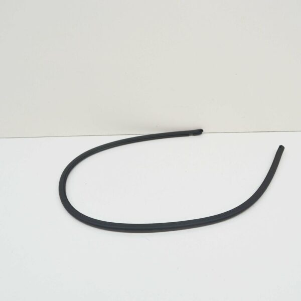 5G6877297A - NEW VOLKSWAGEN GOLF MK7 ROOF GLASS COVER REAR SEAL 5G6877297A