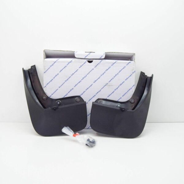 5G9075101A - Volkswagen Golf Mk7 Rear Mudguard Flaps Set 5G9075101A NEW GENUINE