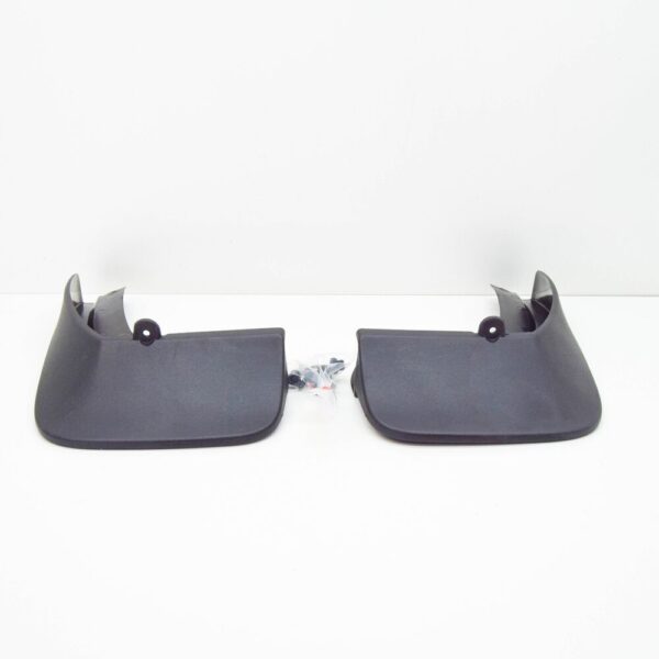 5G9075101A - Volkswagen Golf Mk7 Rear Mudguard Flaps Set 5G9075101A NEW GENUINE