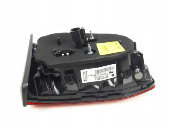 5G9945094L - NEW VW GOLF VARIANT MK7 REAR RIGHT INNER TAILLIGHT LHD 5G9945094L ORIGINAL