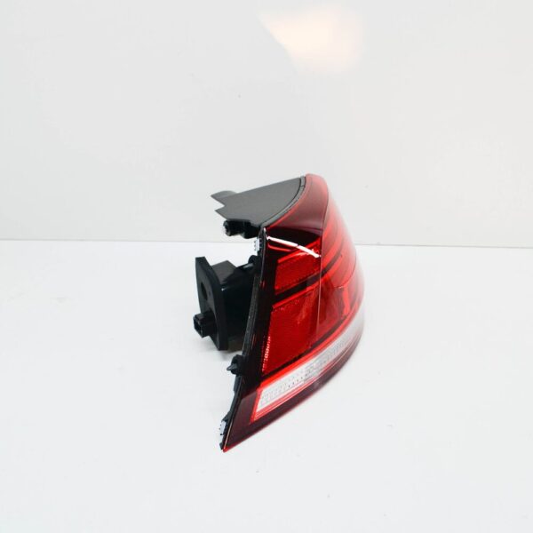 5G9945095E - VW GOLF MK7 Variant Rear Left Outer Taillight 5G9945095E NEW GENUINE