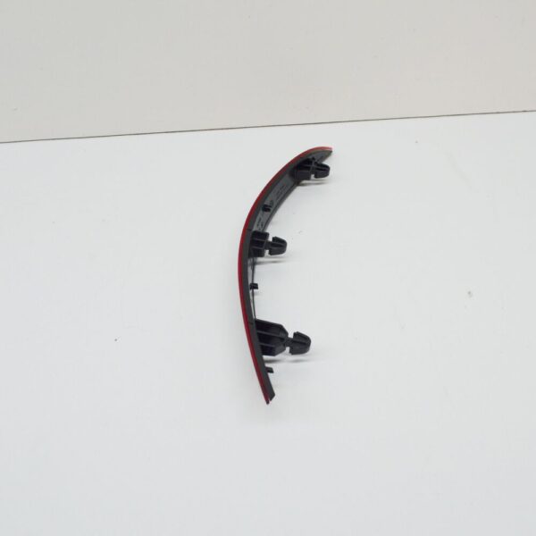 5G9945105B - NEW VOLKSWAGEN GOLF MK7 REAR BUMPER LEFT SIDE REFLECTOR 5G9945105B