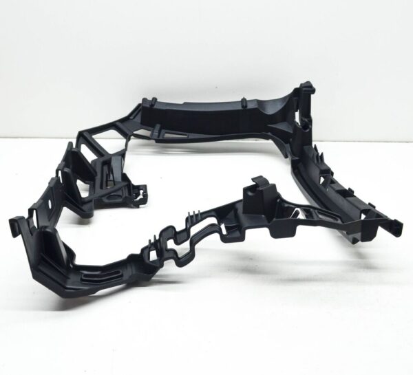 5GE807724B - NEW VOLKSWAGEN GOLF MK7 5G FRONT RIGHT BUMPER BRACKET 5GE807724B