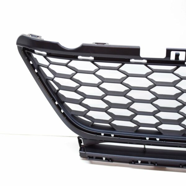 5GE853677B9B9 - NEW VW GOLF MK 5G FRONT BUMOER LOWER CENTER GRILLE 5GE853677B9B9 2018 ORIGINAL