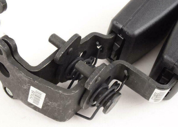 5GM857739QVZ - OEM VOLKSWAGEN GOLF MK7 REAR DOUBLE SEAT BELT LATCH 5GM857739QVZ GENUINE