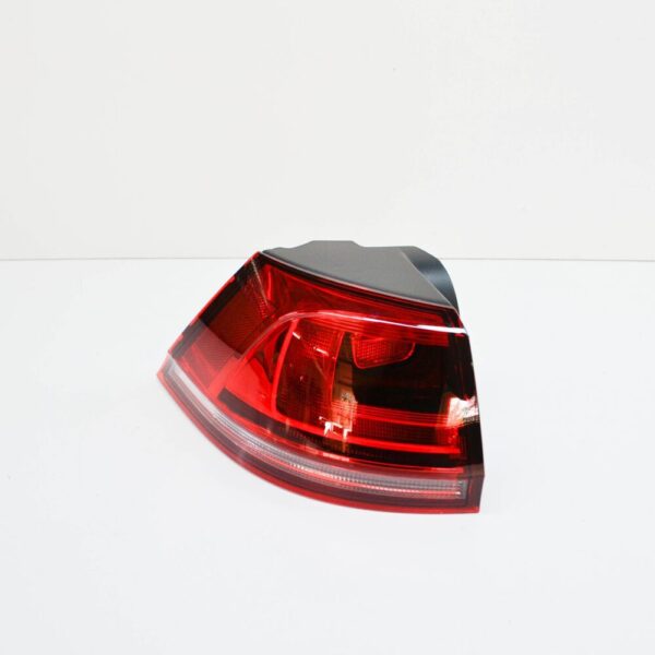 5GM945095E - NEW VOLKSWAGEN GOLF VARIANT 5G MK7 REAR LEFT OUTER TAILLIGHT 5GM945095E