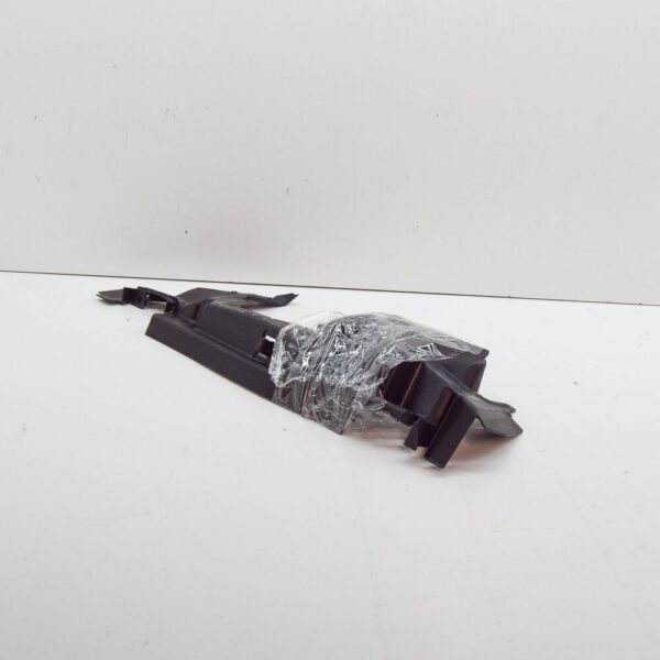 5H0121284B - VW GOLF CD MK8 RIGHT ENGINE RADIATOR AIR GUIDE 5H0121284B NEW GENUINE