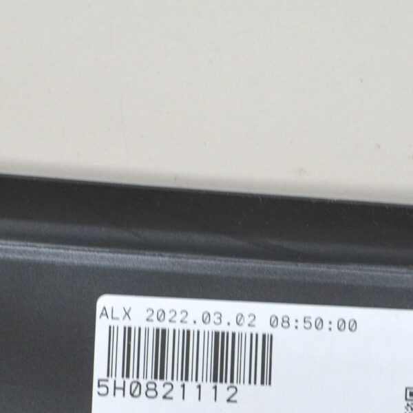 5H0821112 - VOLKSWAGEN GOLF MK8 CD Front Right Wing Plastic Cover 5H0821112 NEW GENUINE