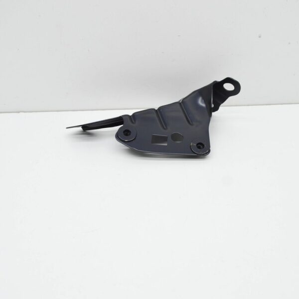 5H0821135 - VOLKSWAGEN GOLF MK8 CD Front Left Fender Holder 5H0821135 NEW GENUINE