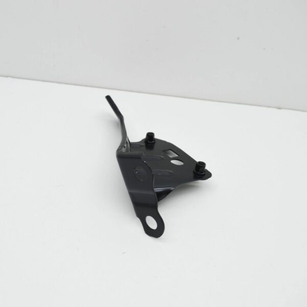 5H0821135 - VOLKSWAGEN GOLF MK8 CD Front Left Fender Holder 5H0821135 NEW GENUINE